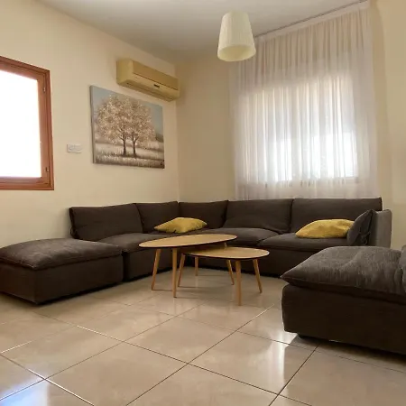 Luxury Phaedra Klorakas