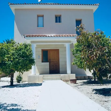 Luxury Phaedra * Χλώρακα