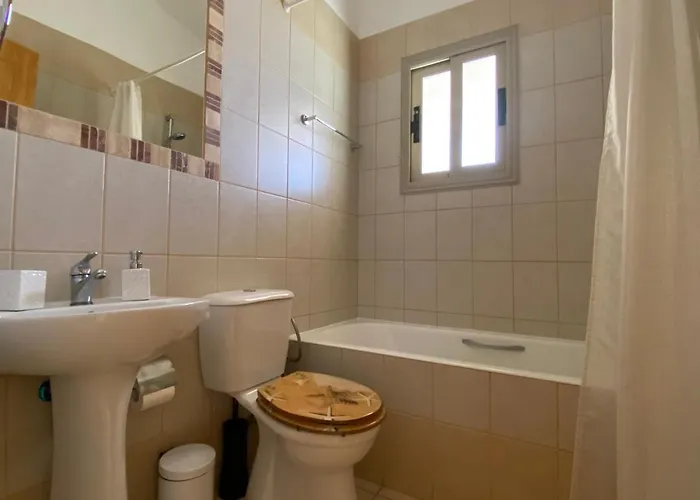 Luxury Phaedra Klorakas